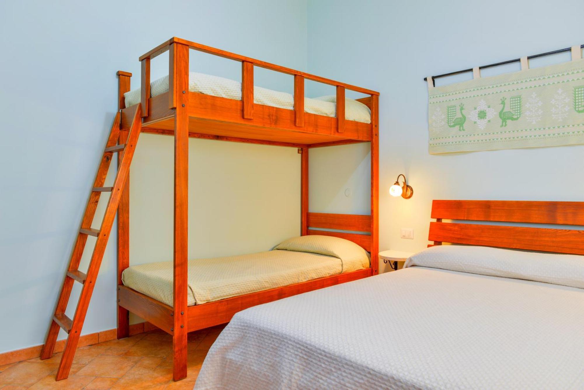 Nuraghe Bianco Bed & Breakfast Santa Maria la Palma Bagian luar foto