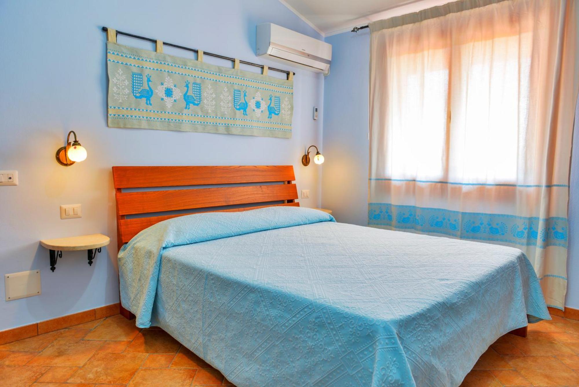 Nuraghe Bianco Bed & Breakfast Santa Maria la Palma Bagian luar foto