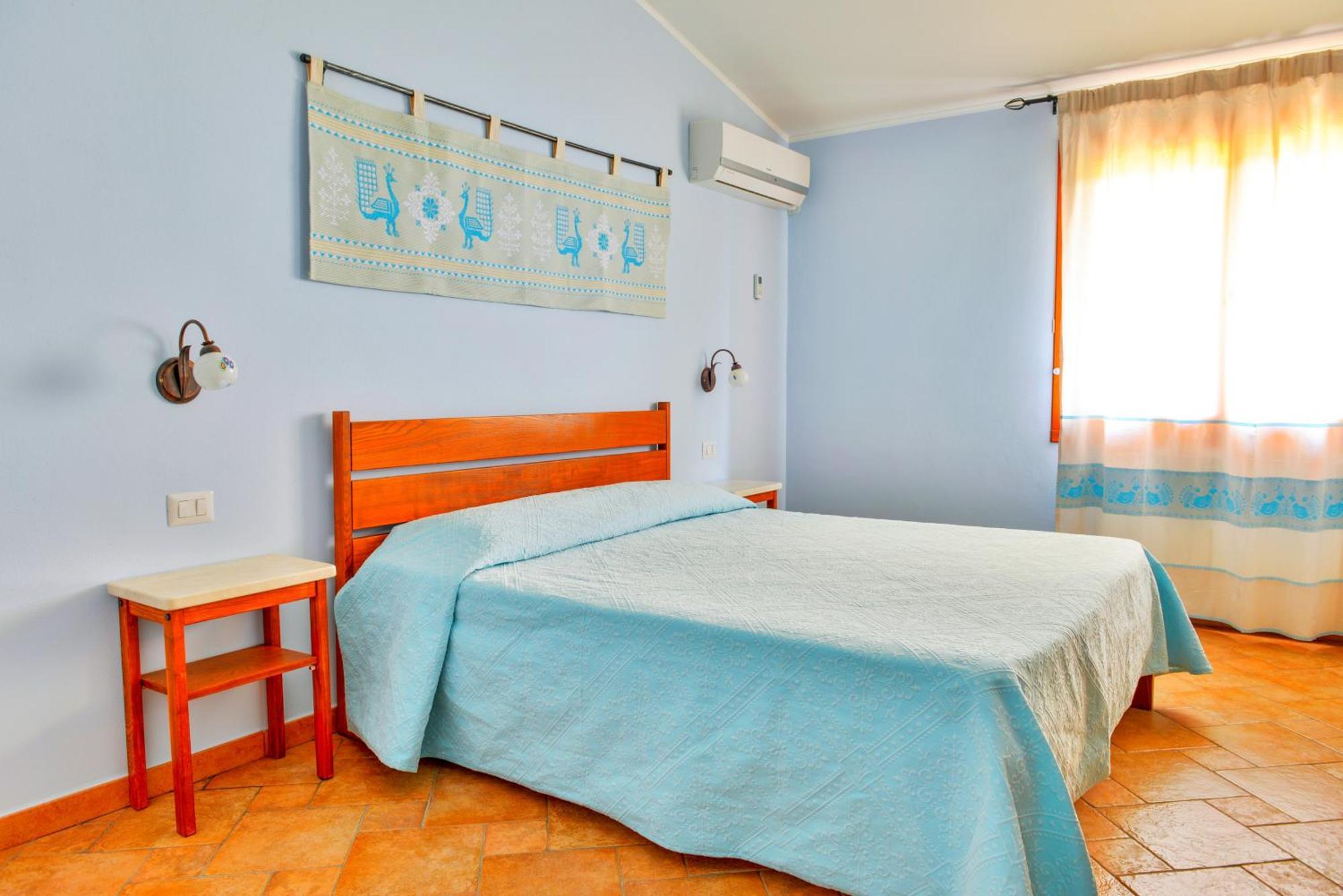 Nuraghe Bianco Bed & Breakfast Santa Maria la Palma Bagian luar foto