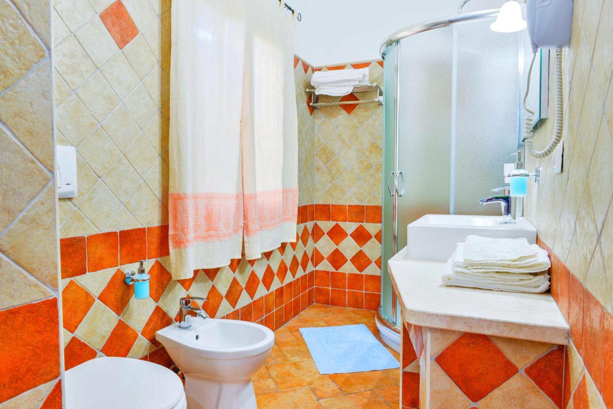 Nuraghe Bianco Bed & Breakfast Santa Maria la Palma Bagian luar foto