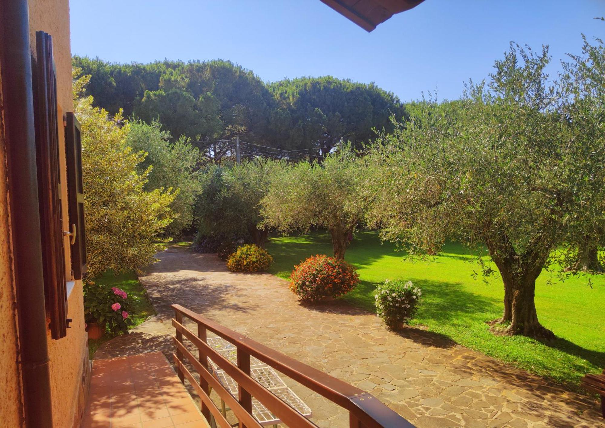 Nuraghe Bianco Bed & Breakfast Santa Maria la Palma Bagian luar foto