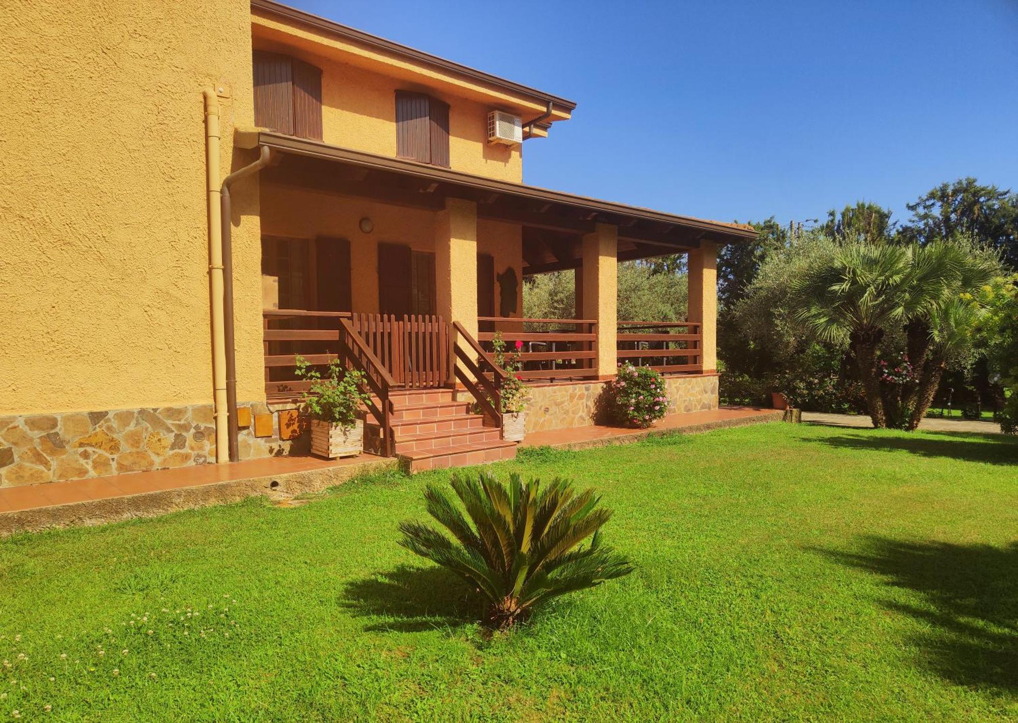 Nuraghe Bianco Bed & Breakfast Santa Maria la Palma Bagian luar foto