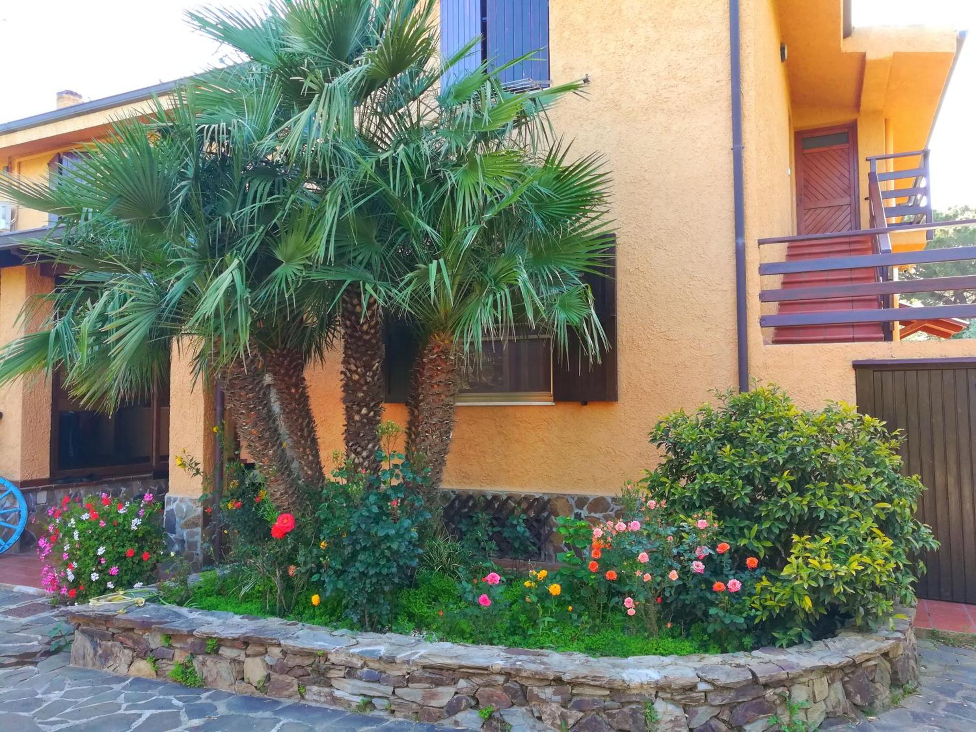 Nuraghe Bianco Bed & Breakfast Santa Maria la Palma Bagian luar foto